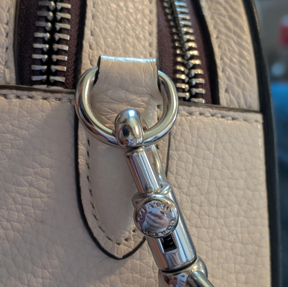 Coach Jes Camera Striped Pebbles Leather With Pebbled Leather Zebra Guitar Strap - Picture 8 of 16